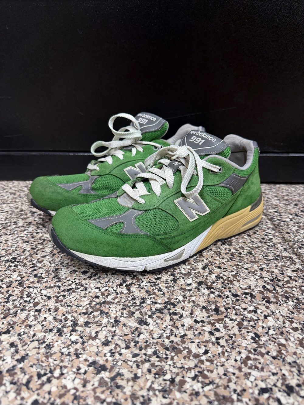 New Balance 991 Rare Men's bright green exclusive Made in USA Deadstock!!!